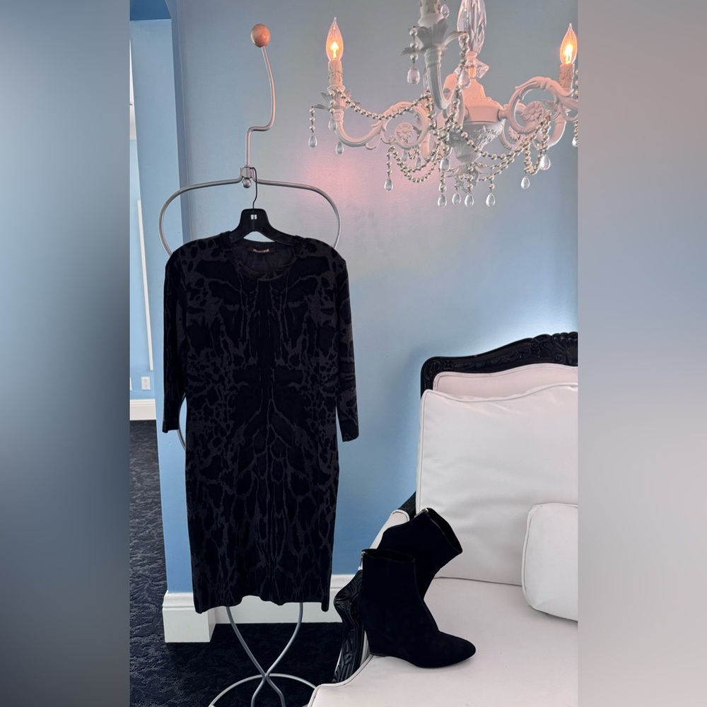 Roberto Cavalli Wool Long Sleeve Animal Print Dress
Gray Black Size 42